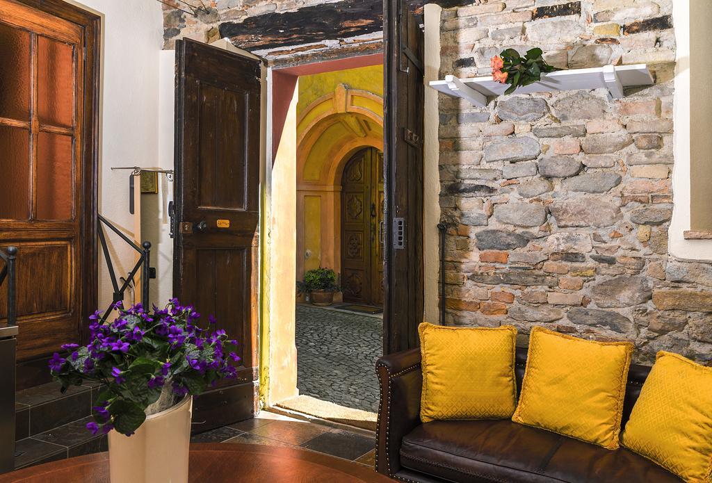 Dimora I Manichei Hotel Monforte dʼAlba Kültér fotó
