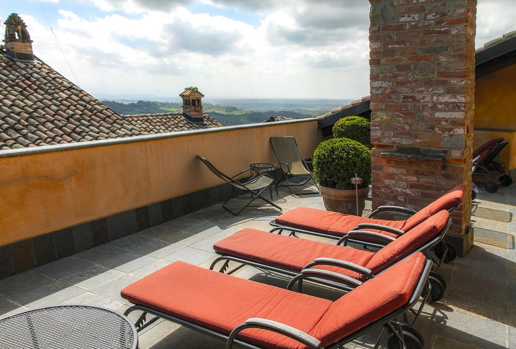 Dimora I Manichei Hotel Monforte dʼAlba Kültér fotó