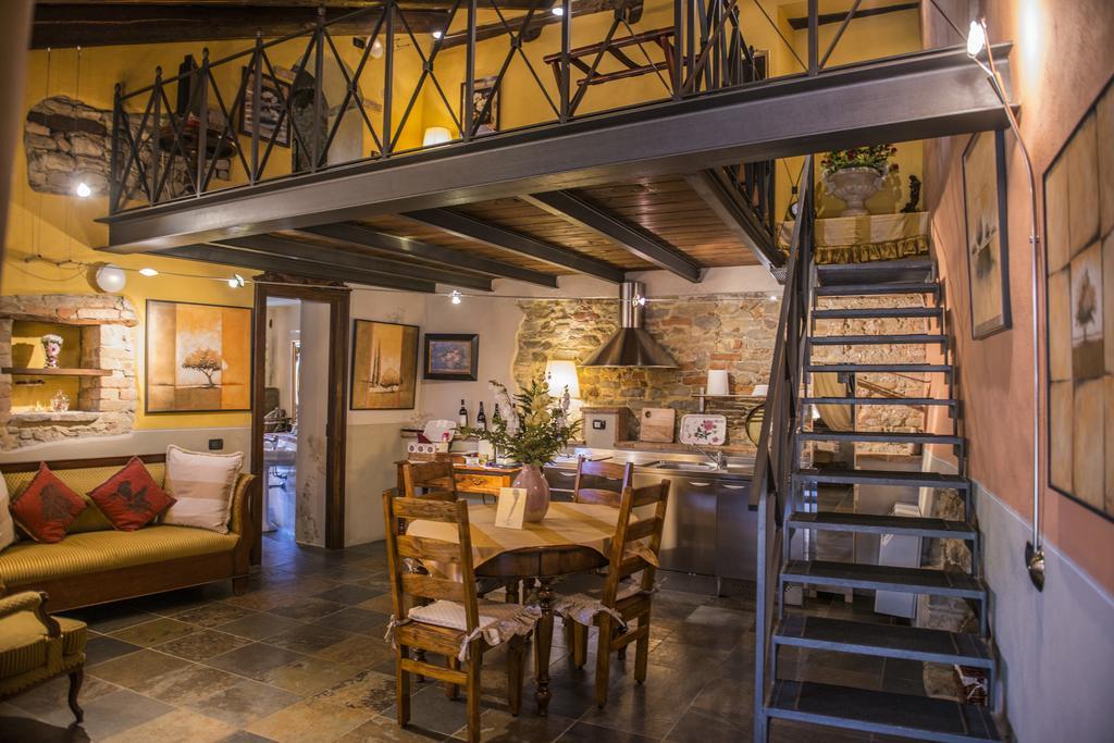 Dimora I Manichei Hotel Monforte dʼAlba Kültér fotó